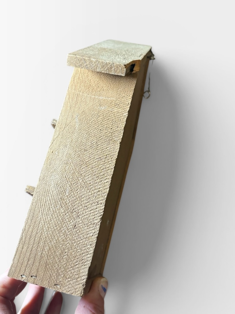 Small house trinket shelf hung by wire - Picture 6 of 8